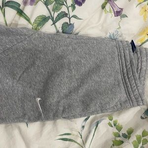 Nike Cuffed Sweatpants